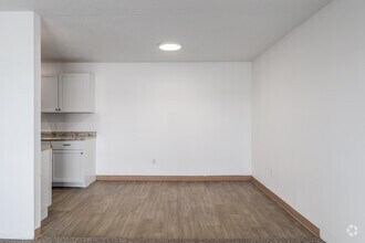 2BR, 1.5BA - 960SF - Dining Room - Autumn Place