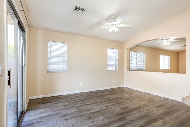 Building Photo - 5509 S 34th Ave