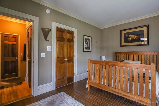 #7 Main Bedroom - 87 Park St