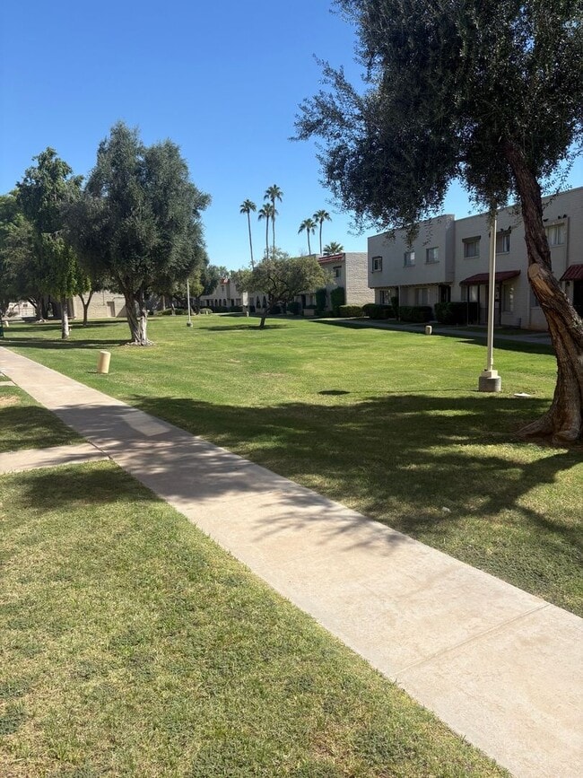 Building Photo - 6833 E Osborn Rd