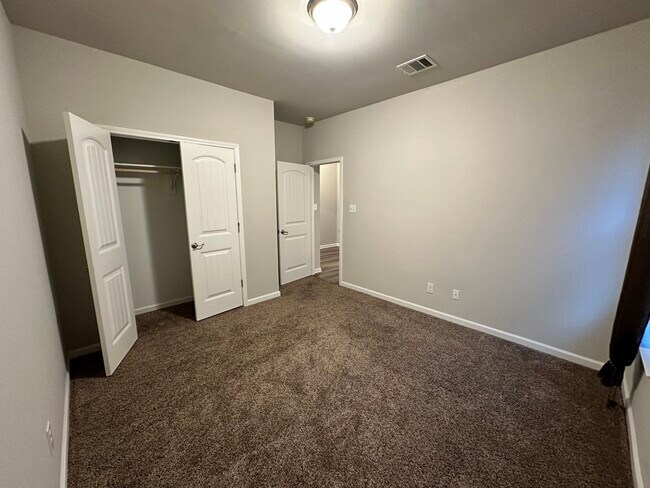 Bedroom 2 - 412 Oak Haven Ct