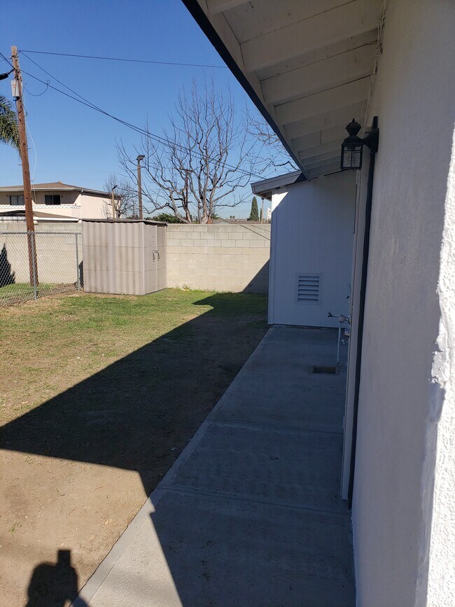 Building Photo - 25115 Ebony Ln