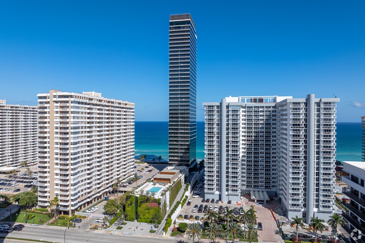 Primary Photo - 2000 S Ocean Blvd
