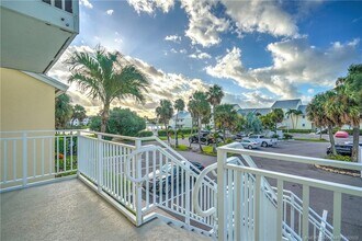 Building Photo - 5532 NE Gulfstream Way