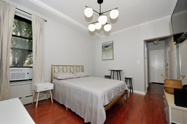 Foto del edificio - 321 E 78th St