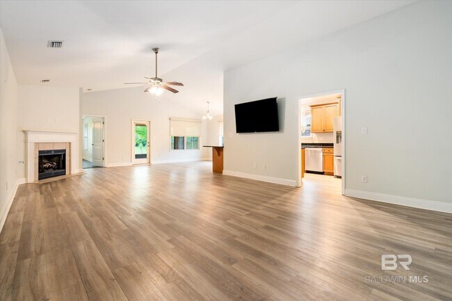 Foto del edificio - 9534 Woolrich Ave