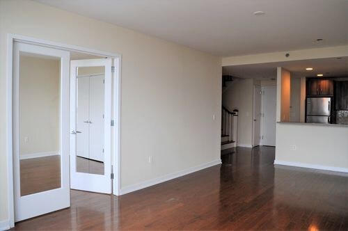 Building Photo - 305 Palisade Ave