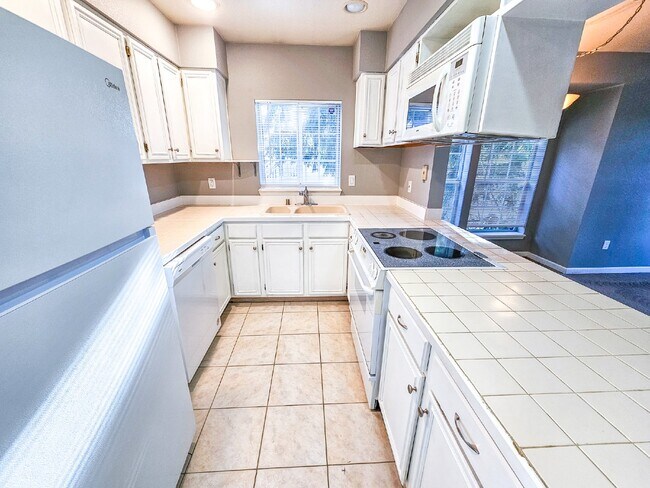 Foto del edificio - Move In Special! Half Off First Month's Re...