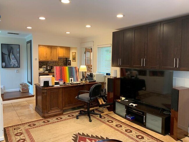 Foto del edificio - 1515 Karen Ave