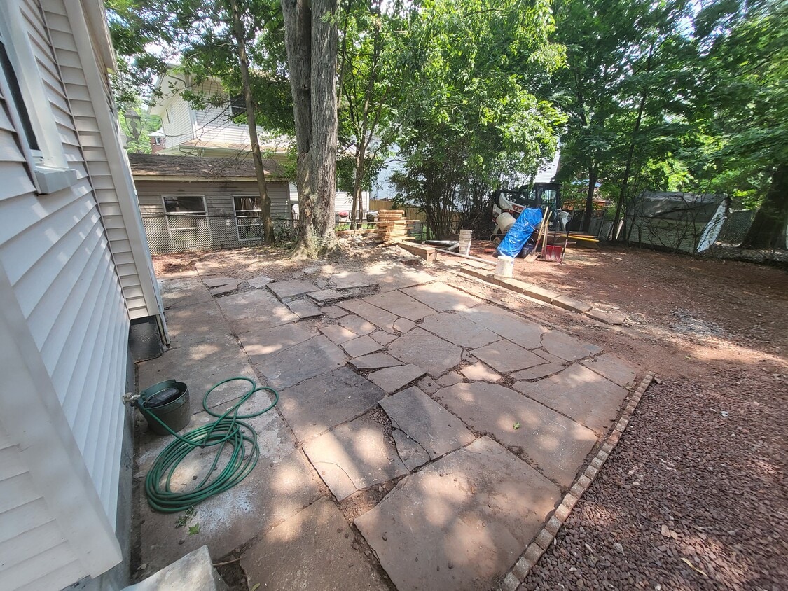 Building Photo - 908 Aurora St