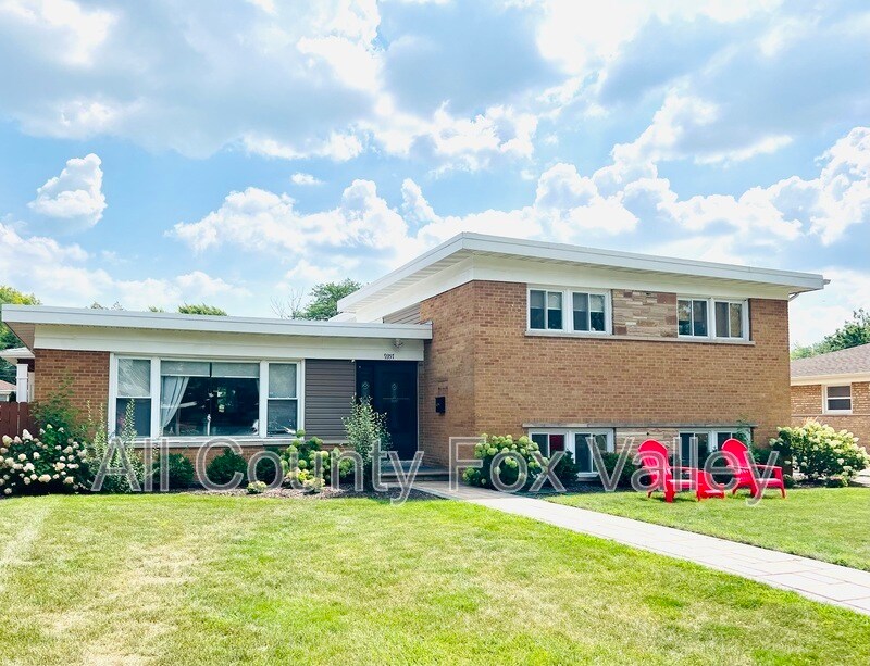 Foto principal - 9351 Kostner Ave