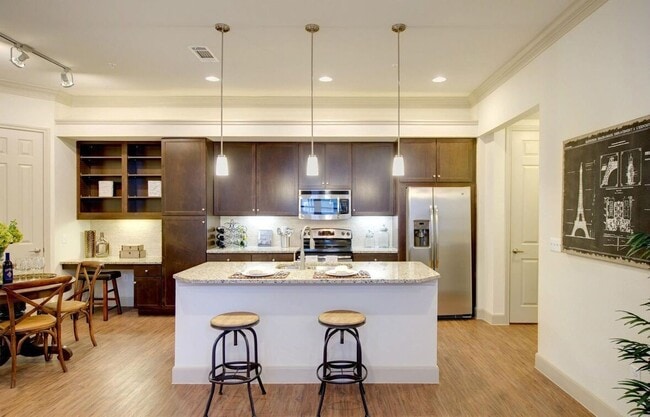 Building Photo - Comfort Meets Elegance | 1-Bed with 1 Mont...