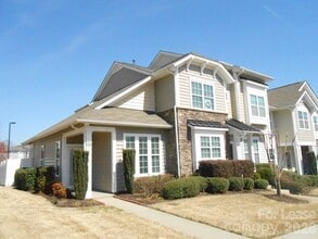 Building Photo - 115 Leyton Loop