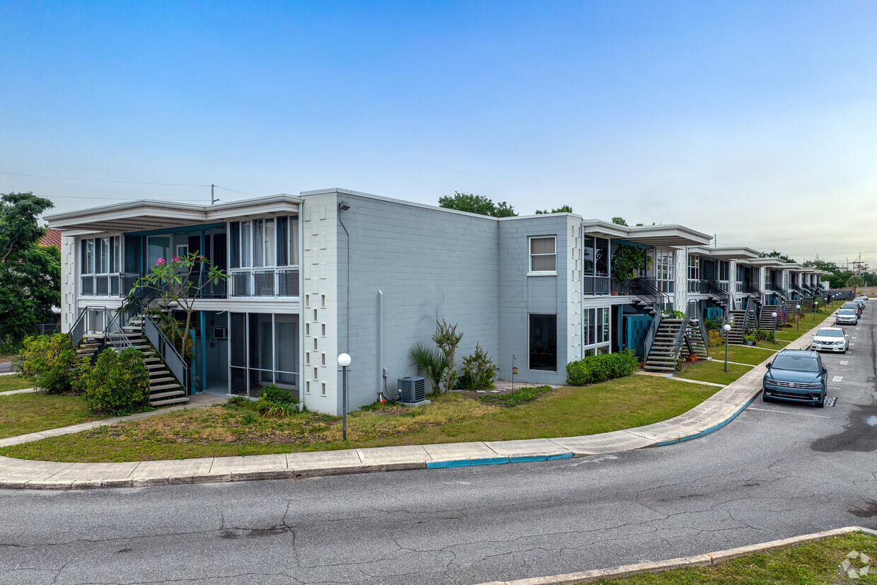 151 N Orlando Ave Winter Park, FL 32789-3677 - Lake Killarney Condominiums