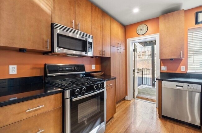 Building Photo - 25 Edgerly Rd