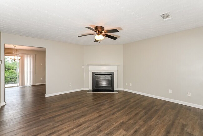 Building Photo - 437 Spring Head Ct