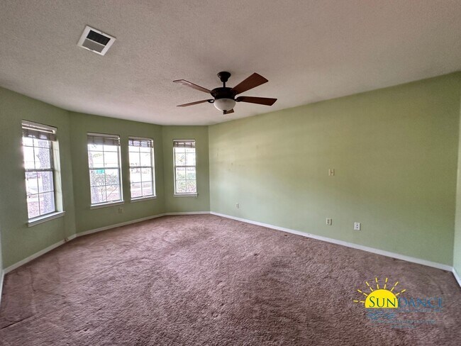 Building Photo - Beautiful 3 Bedroom Home in Mary Esther