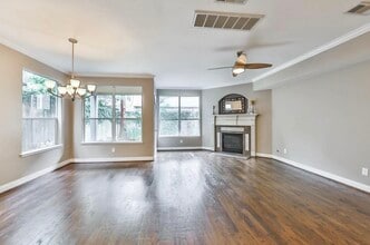 Building Photo - 415 Asbury St