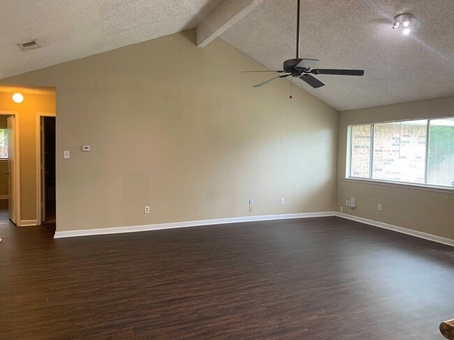 Building Photo - 2621 Carrington Ln