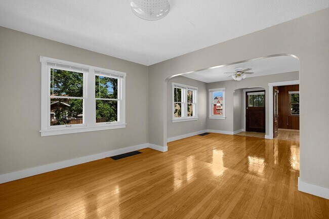 Foto del edificio - 602 7th St S