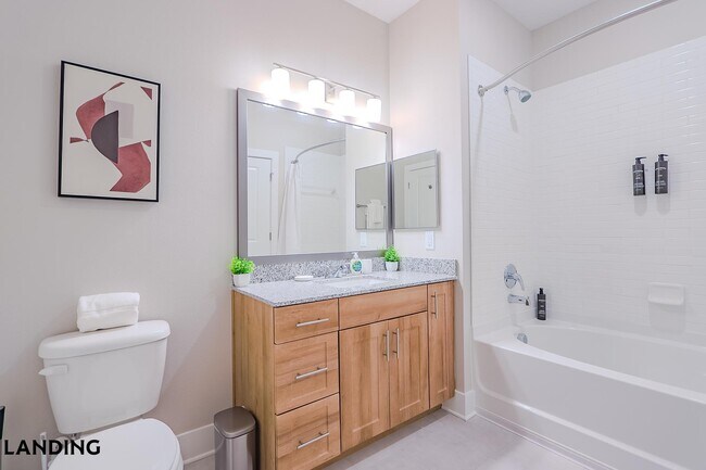 Foto del edificio - 2361 Commerce Park Dr NE