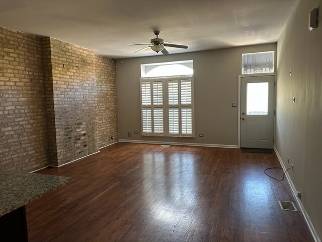 Building Photo - 2517 W Warren Blvd