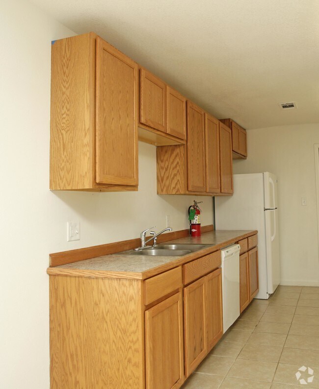 Foto del interior - Cyrus Homes= Income Restricted