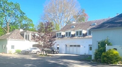Building Photo - 36 Hamilton Rd