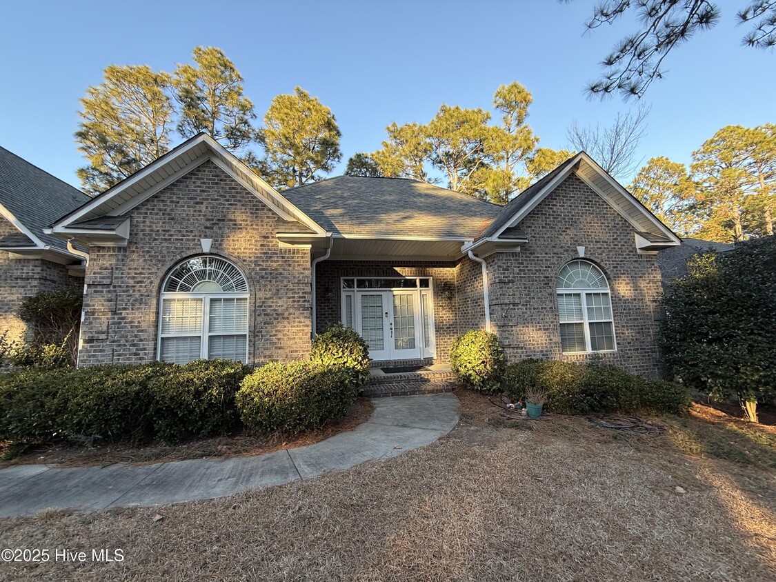 Foto principal - 258 Juniper Creek Blvd