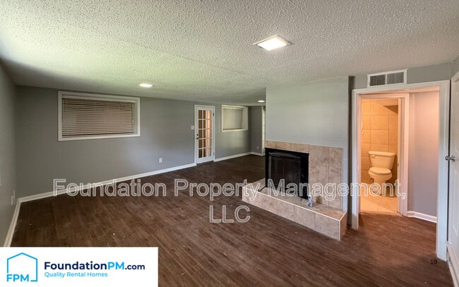 Foto del edificio - 716 Brownlee Rd
