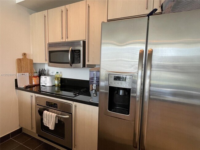 Foto del edificio - 79 SW 12th St
