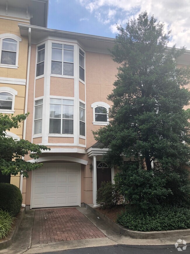 Building Photo - 375 Highland Ave NE