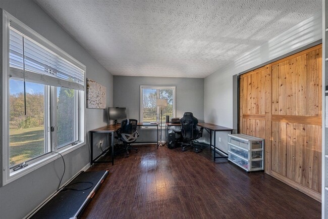 Building Photo - 5277 Bristow Rd