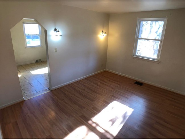 Foto del edificio - 3675 Centralia St