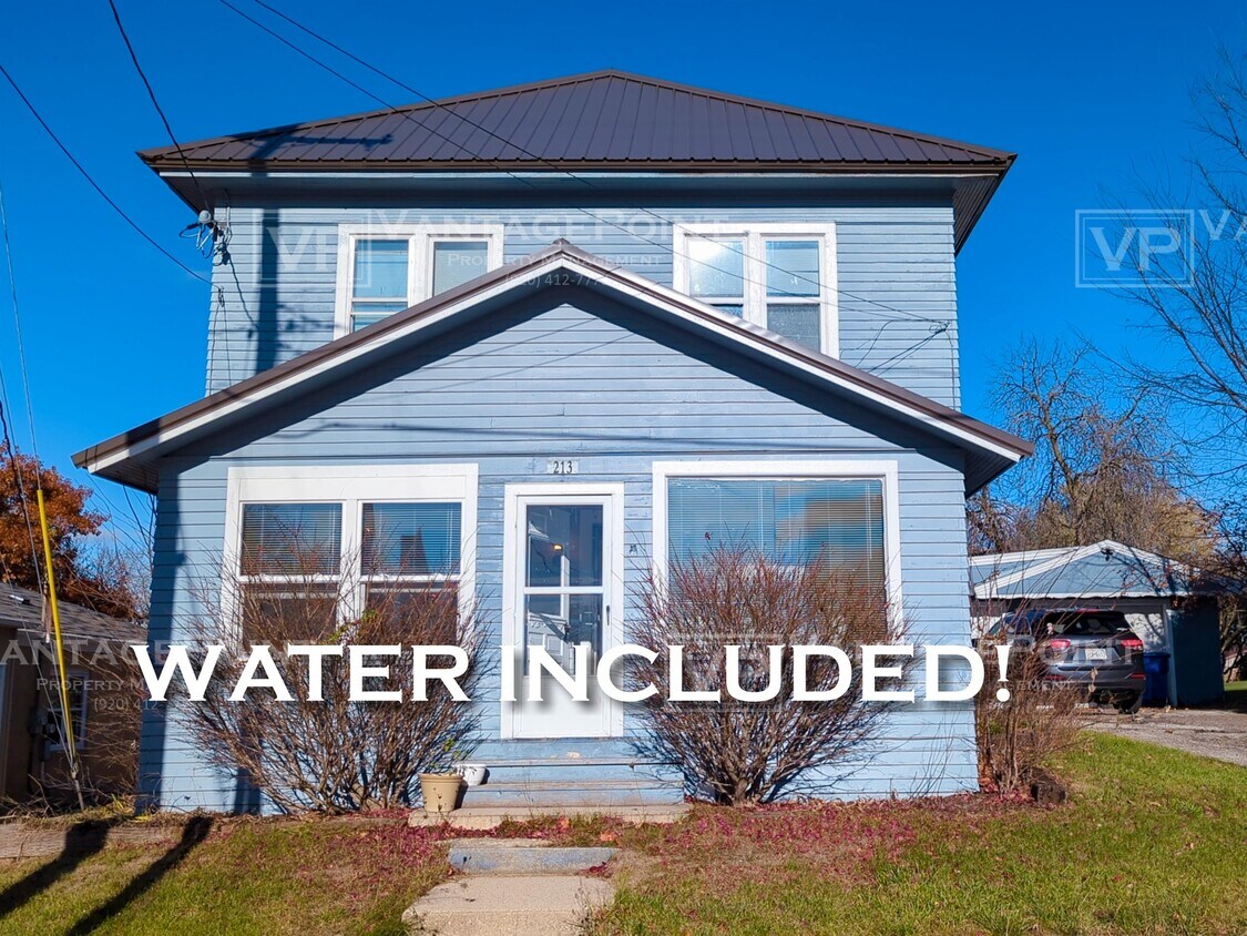 Primary Photo - 213 E Green Bay St