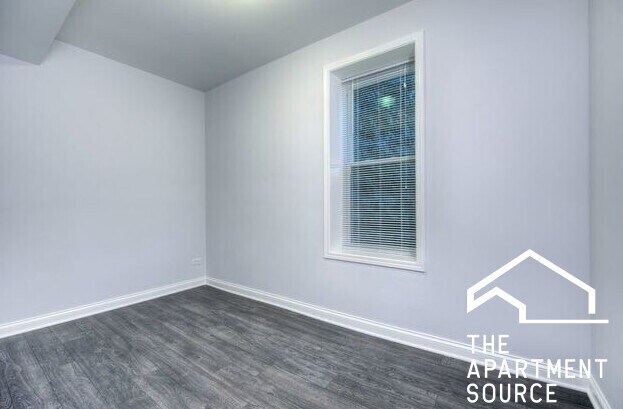Foto del edificio - 1302 N Greenview Ave
