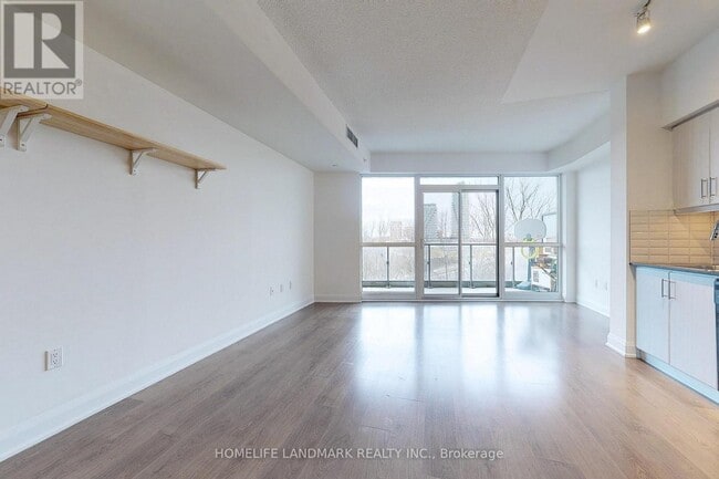 Building Photo - 160-160 Vanderhoof Ave