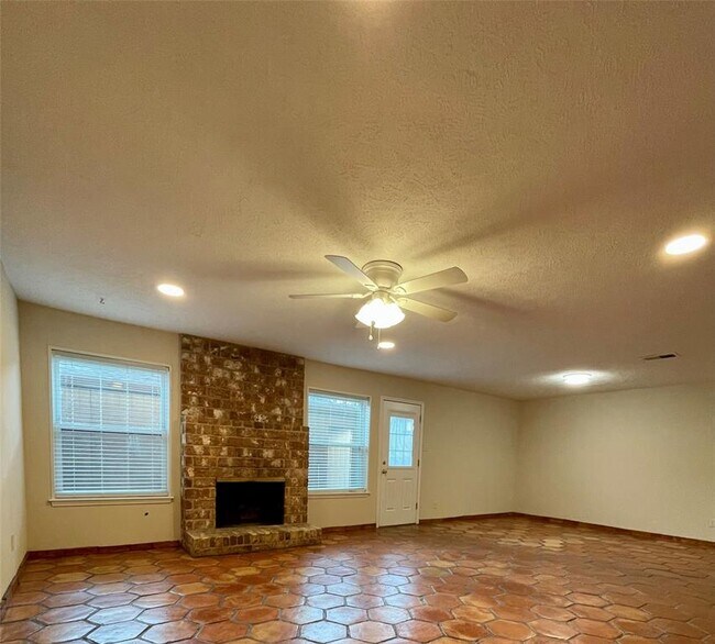 Foto del edificio - 11632 S Kirkwood Rd