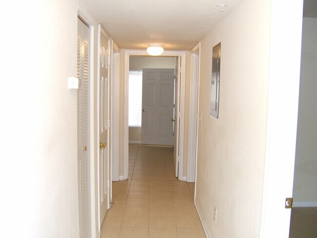 Foto del edificio - Spacious 3B/2B Unfurnished Condo near Beach in the Heart of Destin!