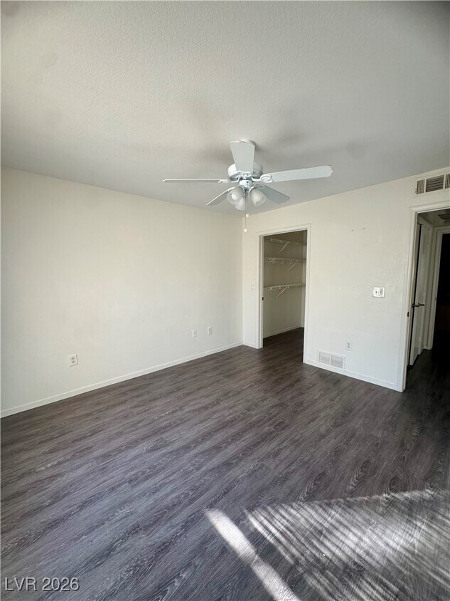 Foto del edificio - 555 E Silverado Ranch Blvd