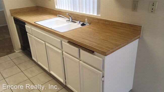Building Photo - 3 br, 2.5 bath House - 1889 Manzana Way