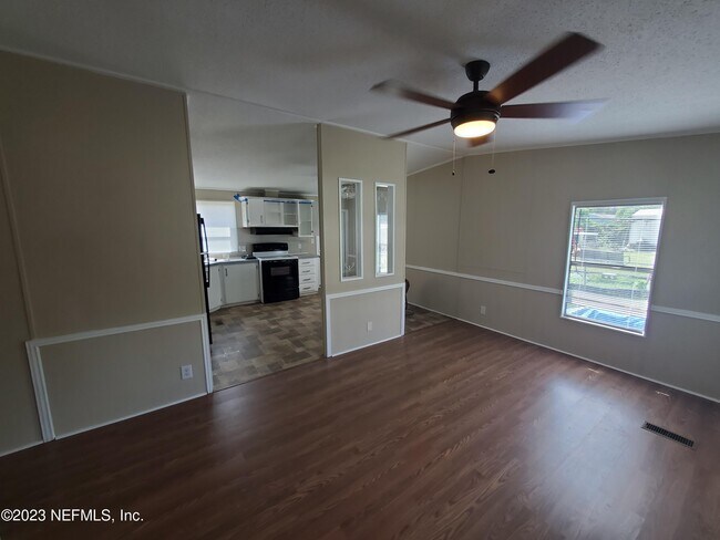 Foto del edificio - 7440 Townsend Rd