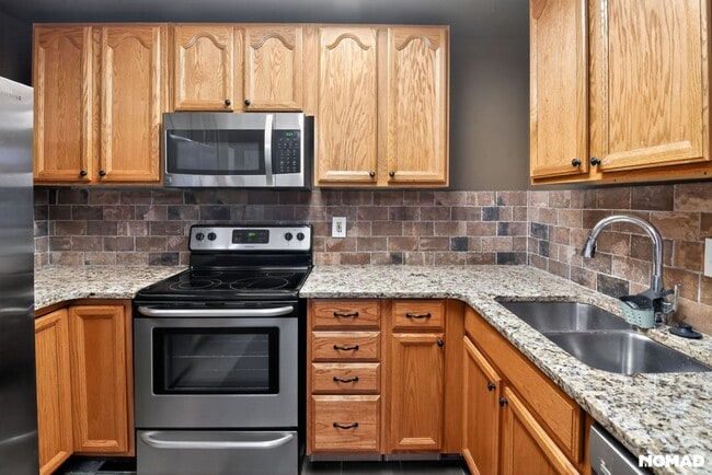 Building Photo - 1089 S Walden Way