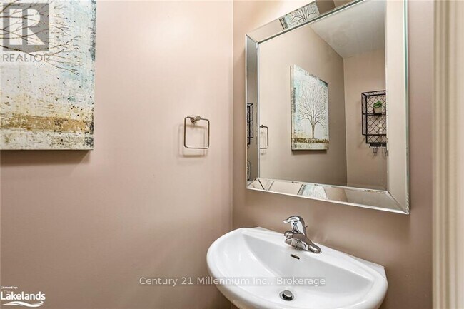 Photo du bâtiment - 14 Wildrose Trail