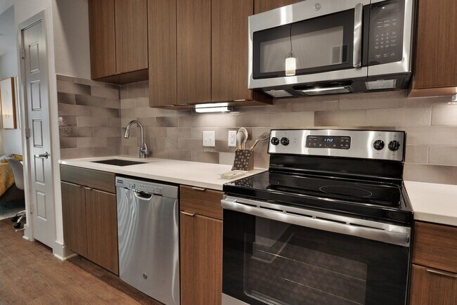 Photo - Walkable Living in Montrose - 1 Month Free! Apartment