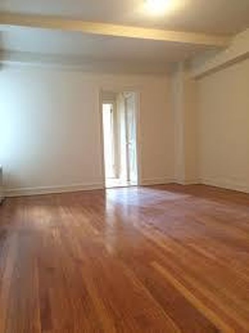 Foto principal - 239 E 77th St