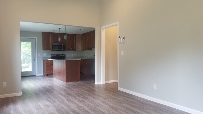 Foto del edificio - 1328 East Ave