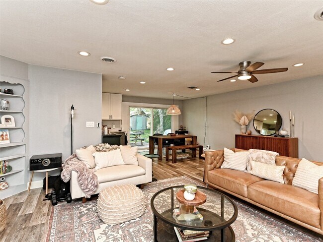 Foto del edificio - 1708 Princeton Ave