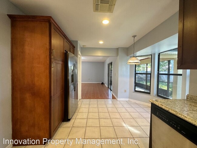 Building Photo - 4 br, 3 bath House - 463 Spike Ct