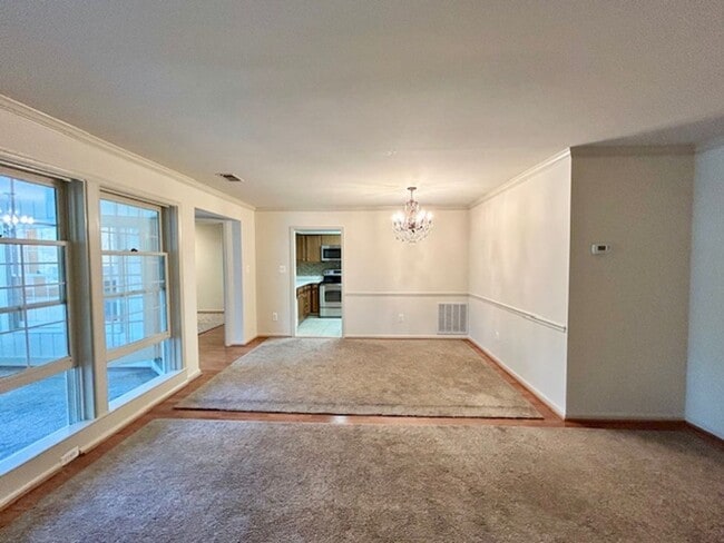 Building Photo - 10714 Kings Riding Way